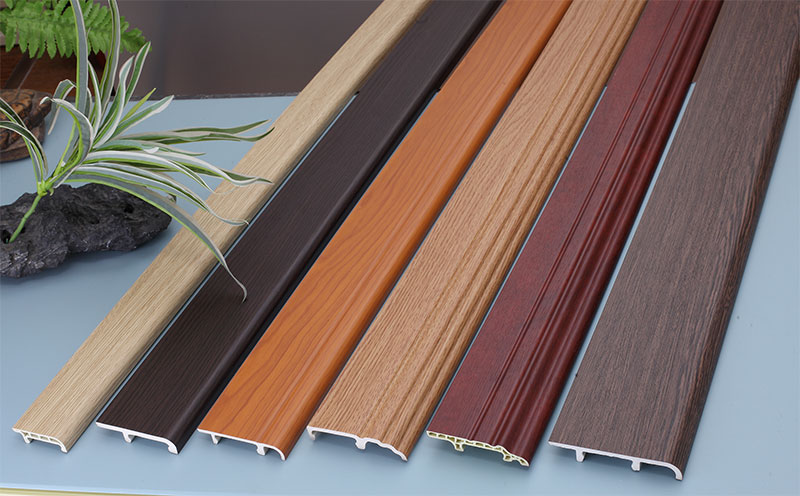 plastic skirting board 塑料踢脚板