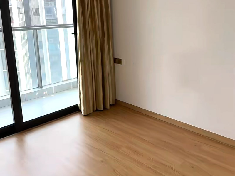 自粘踢脚板