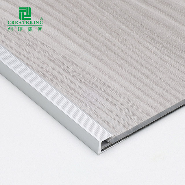 24.95x7.2mm 方边地板装饰条